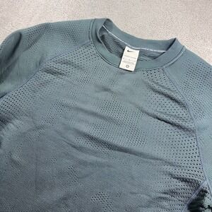 Nike A.P.S. Men's Therma-FIT ADV Versatile Crew FN2973-437 Size Medium Green